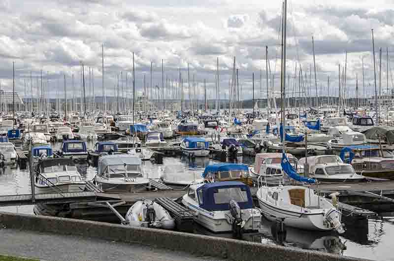 Noruega - Oslo 024 - puerto - barcos de recreo.jpg